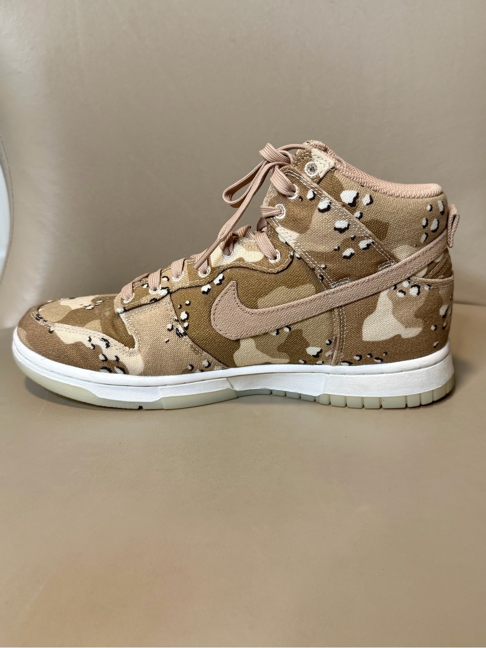 Nike Women's Dunk High Desert Camo Sneakers. Size 8. - Picture 8 of 16